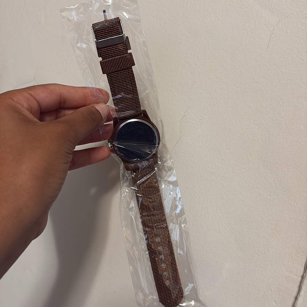 Multicolor Casual Wrist Watch - Picture 10 of 11